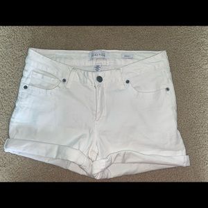 Kenneth Cole Reaction White Shorts